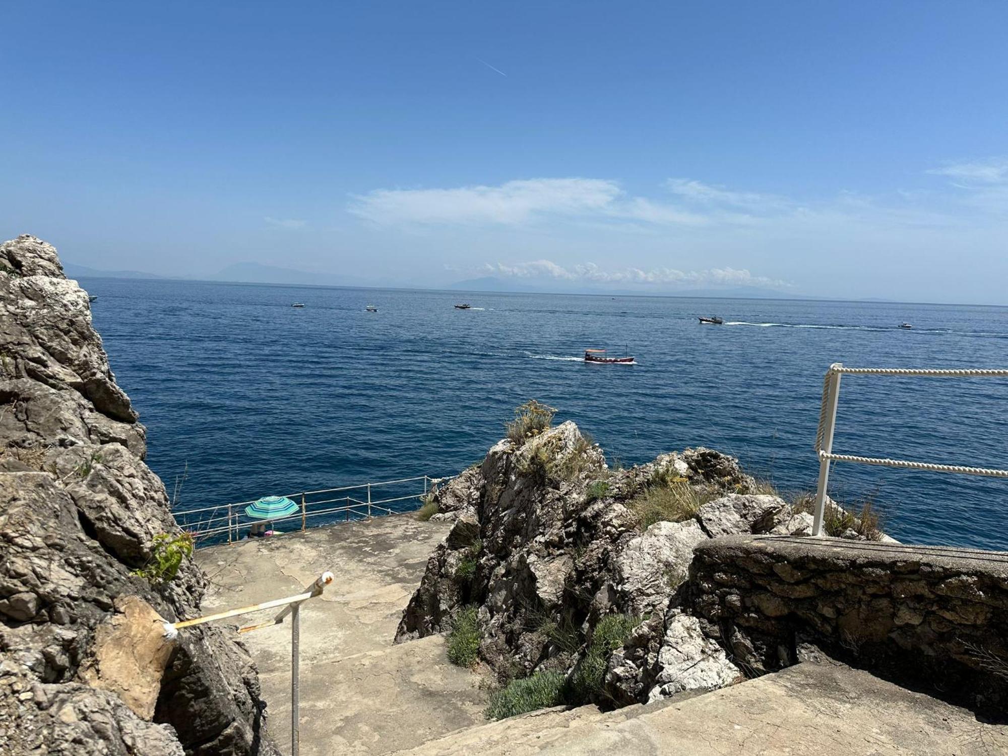 Dimora Collection - Amalfi - Boutique Luxury Residence With Direct Sea View And Access Bagian luar foto