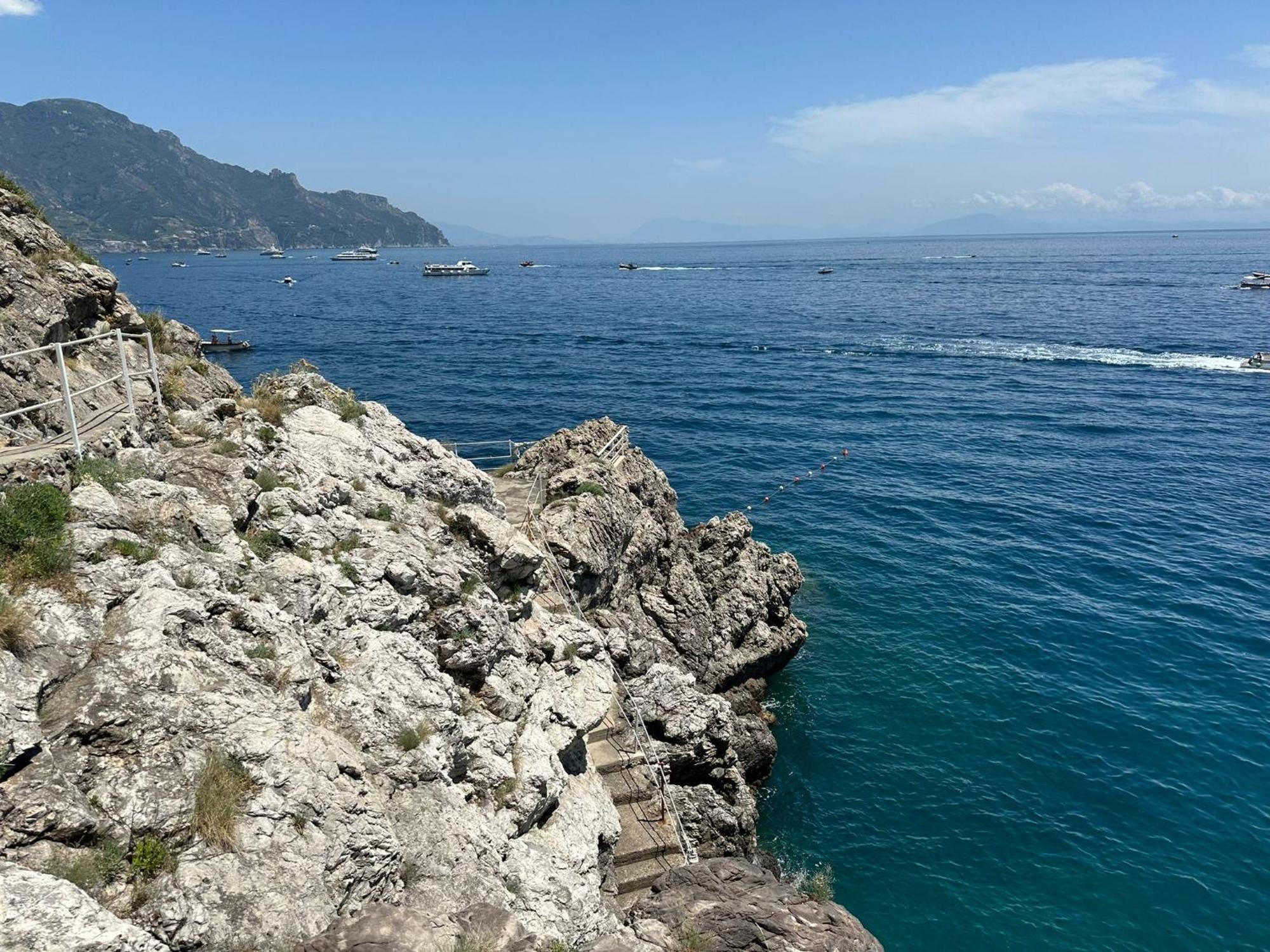 Dimora Collection - Amalfi - Boutique Luxury Residence With Direct Sea View And Access Bagian luar foto