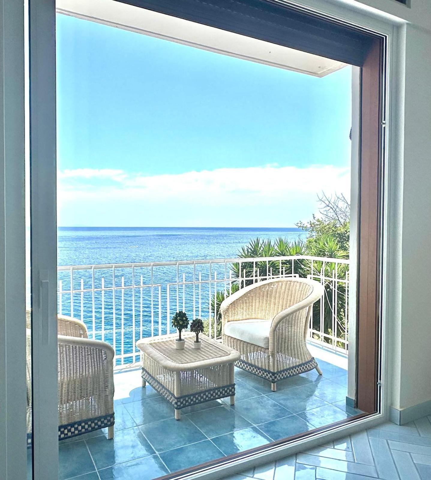 Dimora Collection - Amalfi - Boutique Luxury Residence With Direct Sea View And Access Bagian luar foto