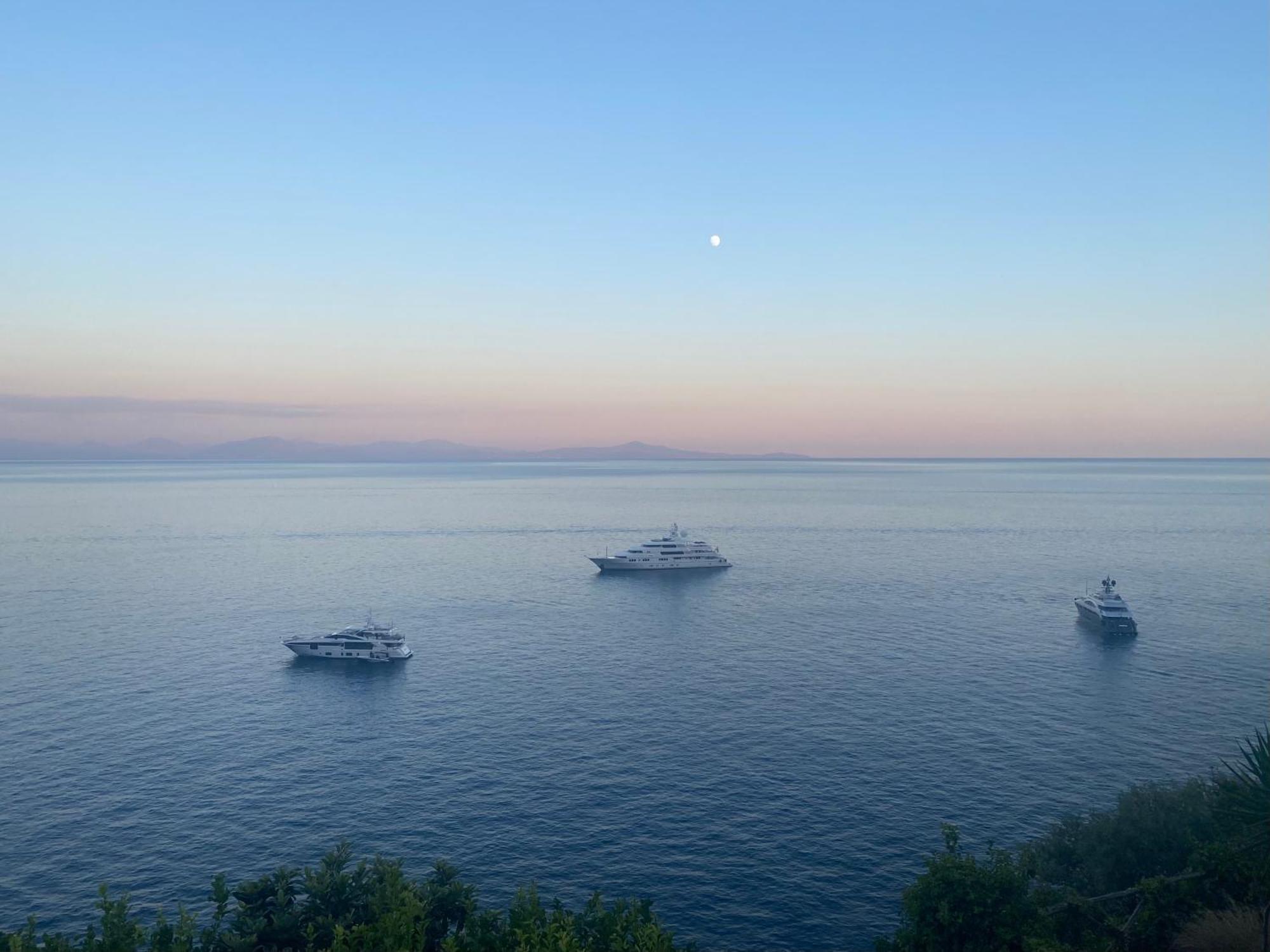 Dimora Collection - Amalfi - Boutique Luxury Residence With Direct Sea View And Access Bagian luar foto